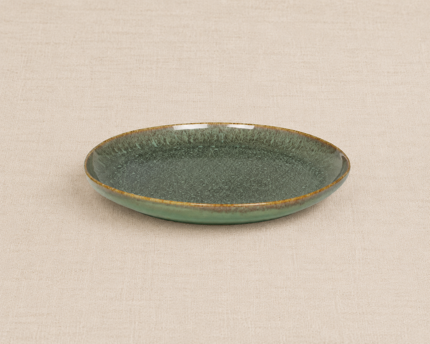 Assiette Plate en Grès Vert Silva | Table Passion